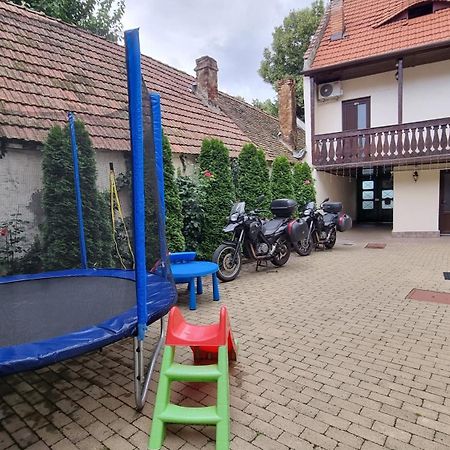 Lindenhaus Otel Sibiu Dış mekan fotoğraf