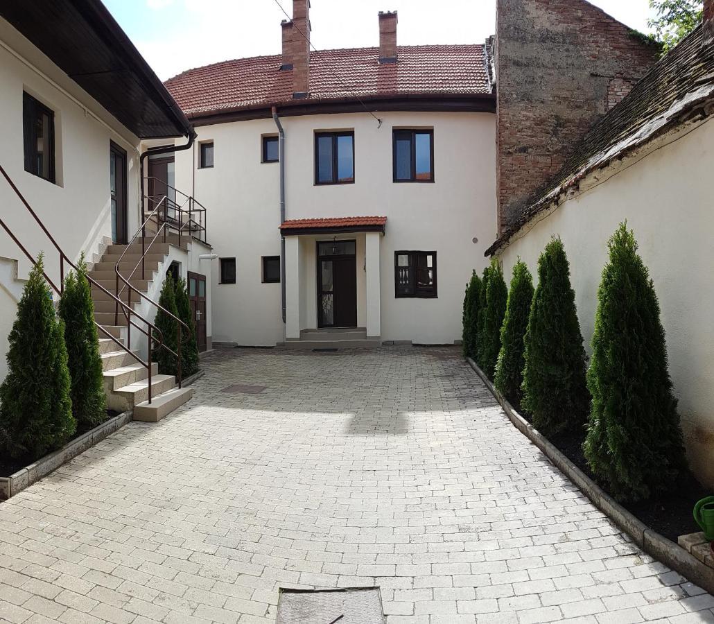 Lindenhaus Otel Sibiu Dış mekan fotoğraf