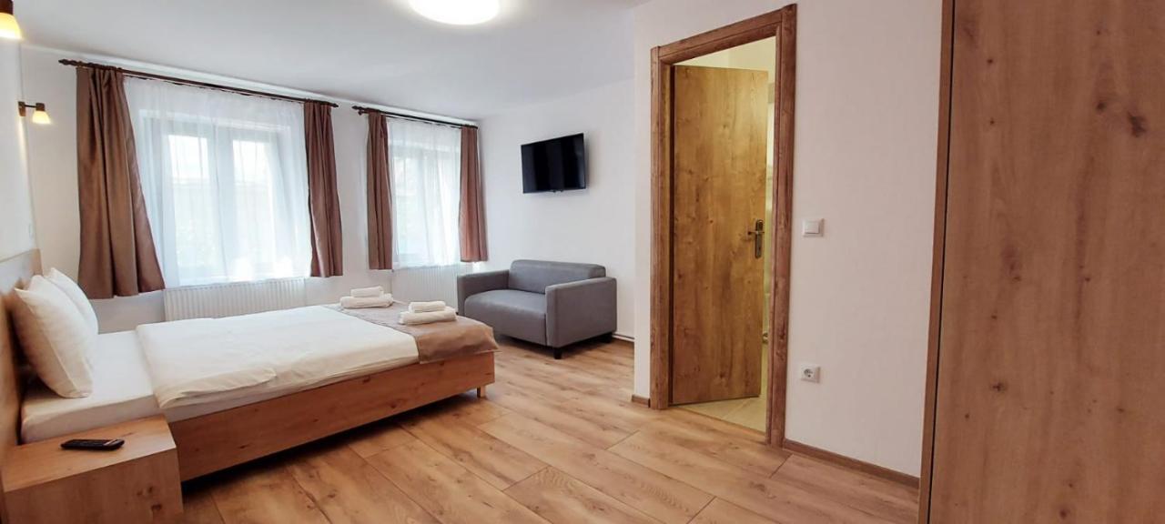 Lindenhaus Otel Sibiu Dış mekan fotoğraf