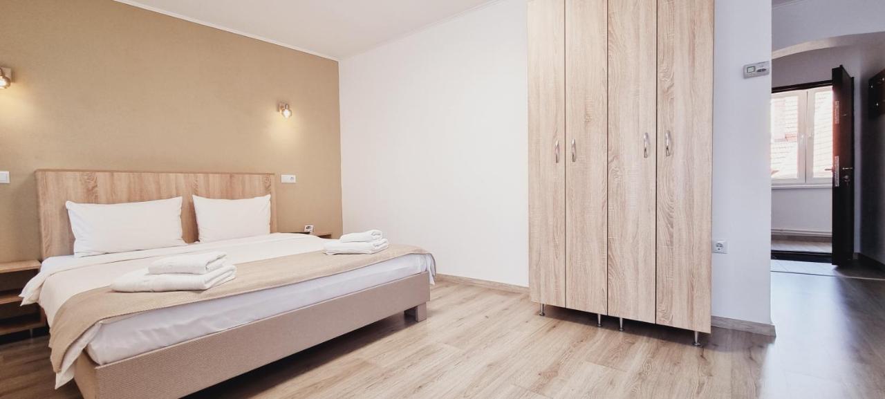 Lindenhaus Otel Sibiu Dış mekan fotoğraf
